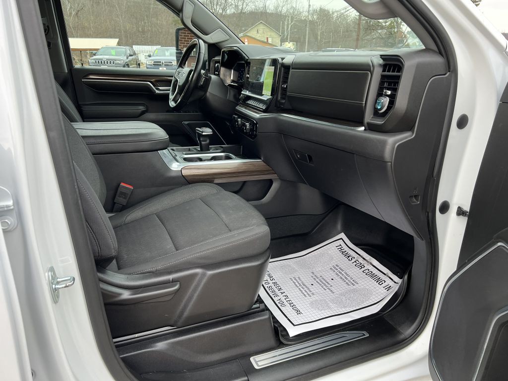 2023 Chevrolet Silverado 1500 Image 7
