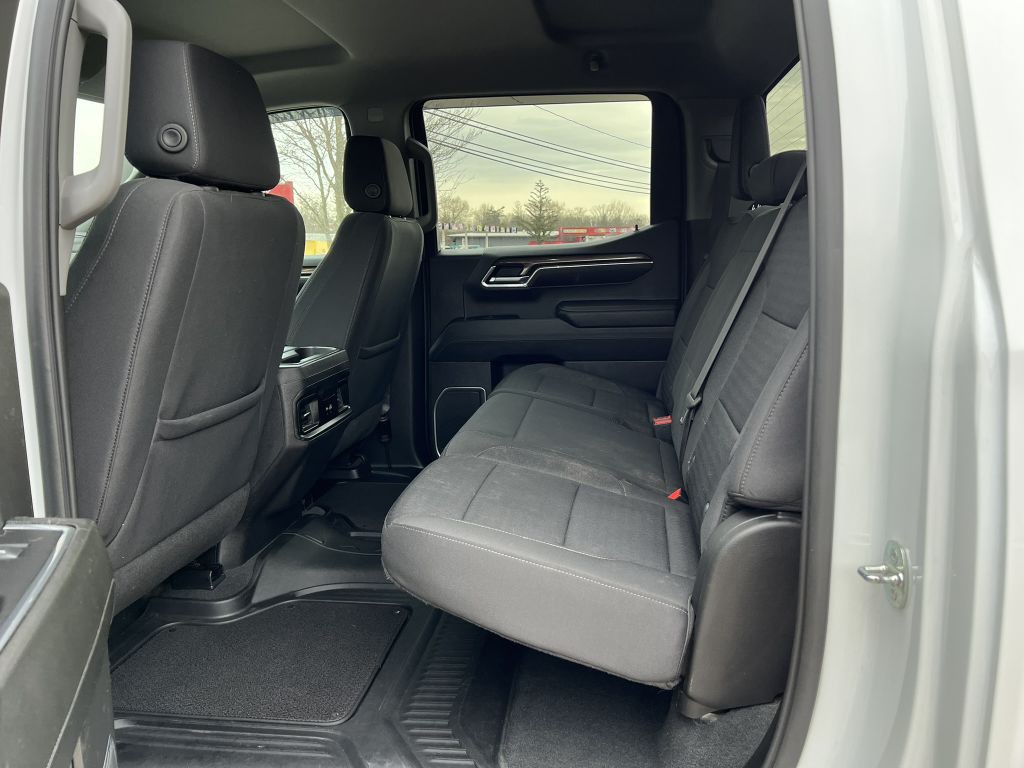 2023 Chevrolet Silverado 1500 Image 11