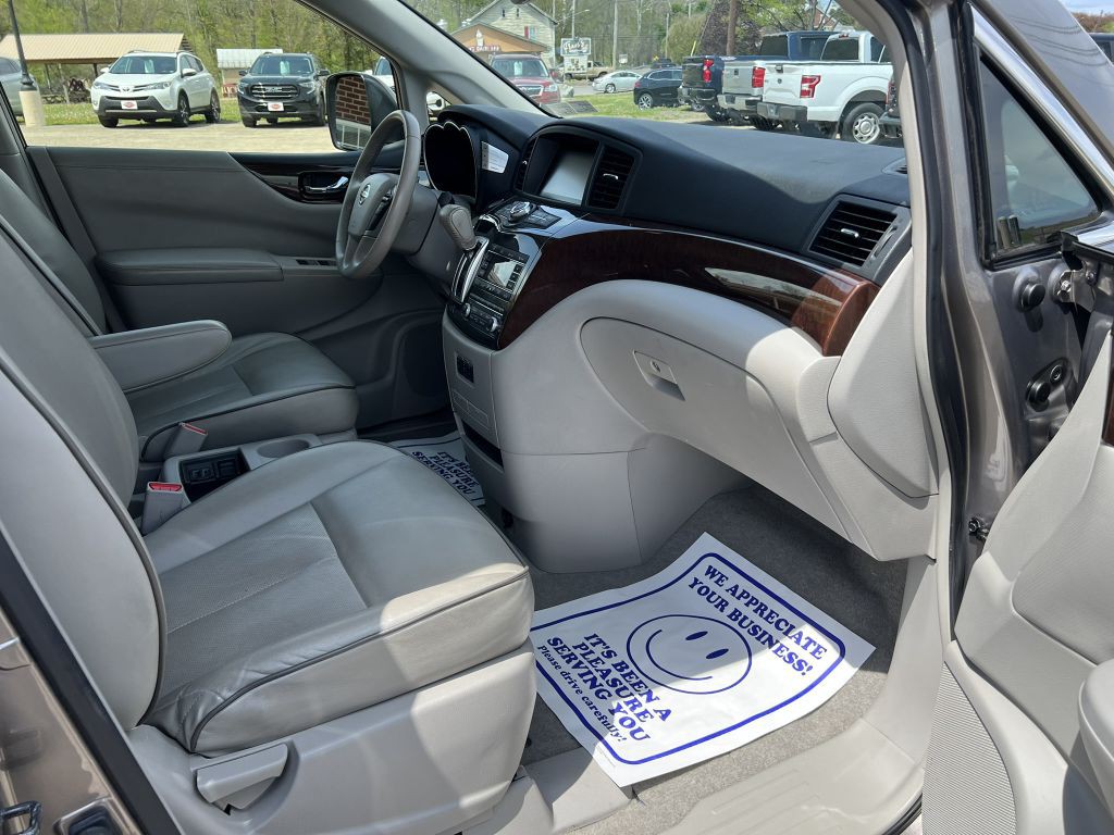 2015 Nissan Quest Image 14