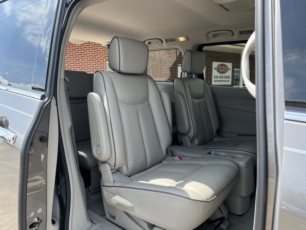 2015 Nissan Quest Image 15