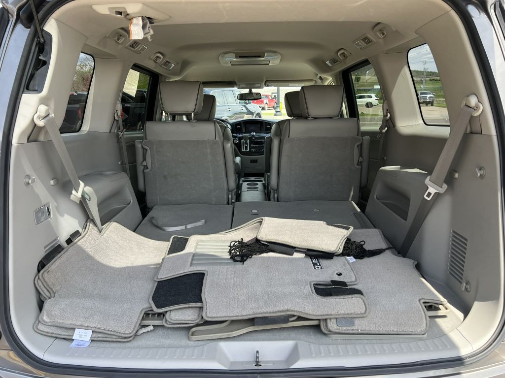 2015 Nissan Quest Image 17