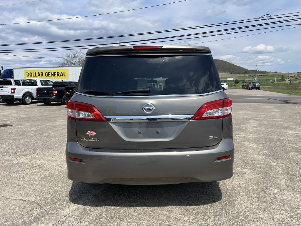 2015 Nissan Quest Image 22
