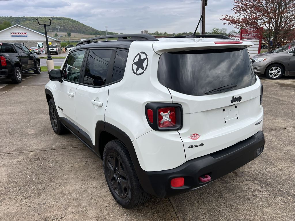 2017 Jeep Renegade Image 2