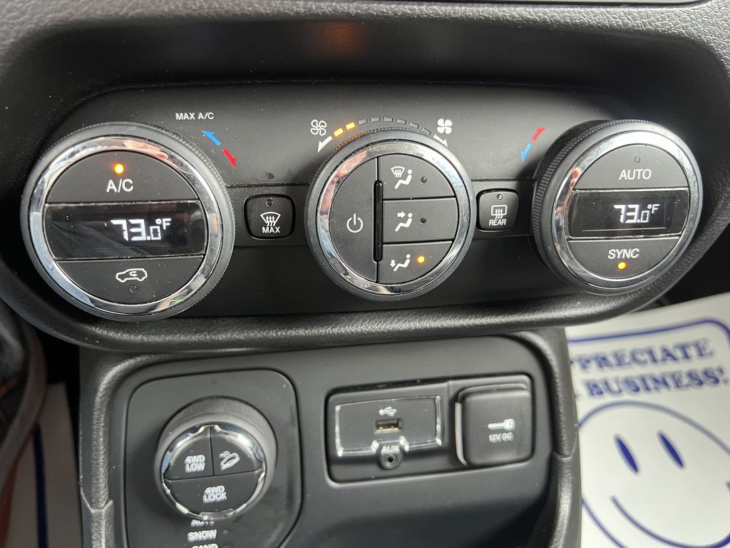 2017 Jeep Renegade Image 17