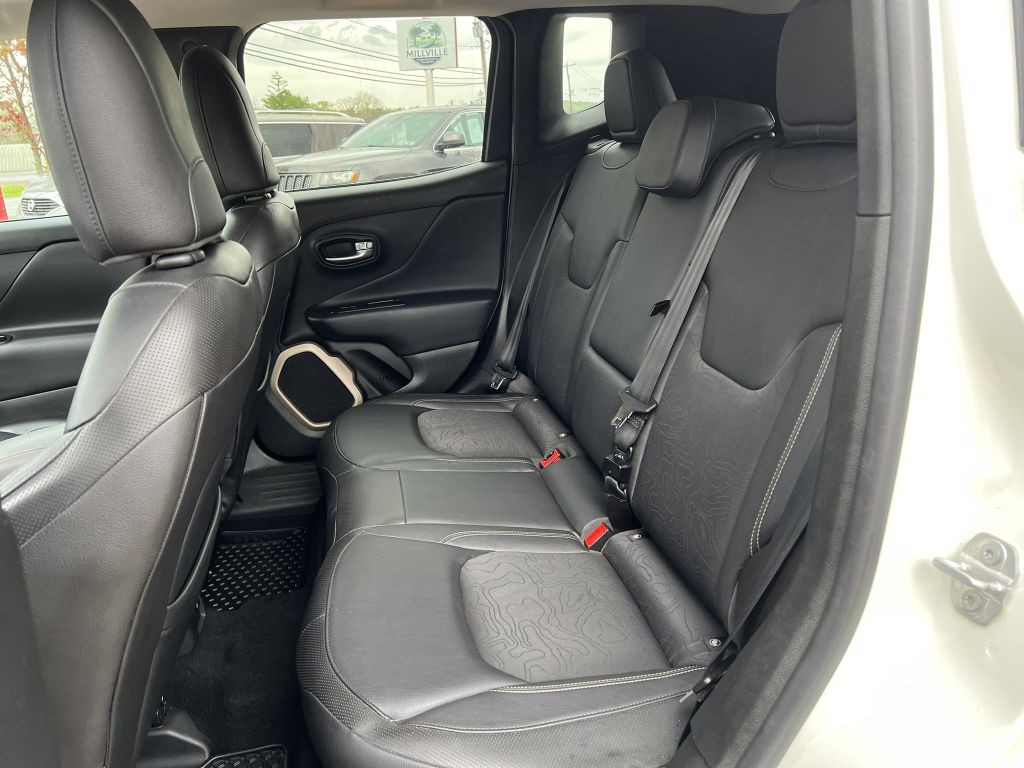 2017 Jeep Renegade Image 18