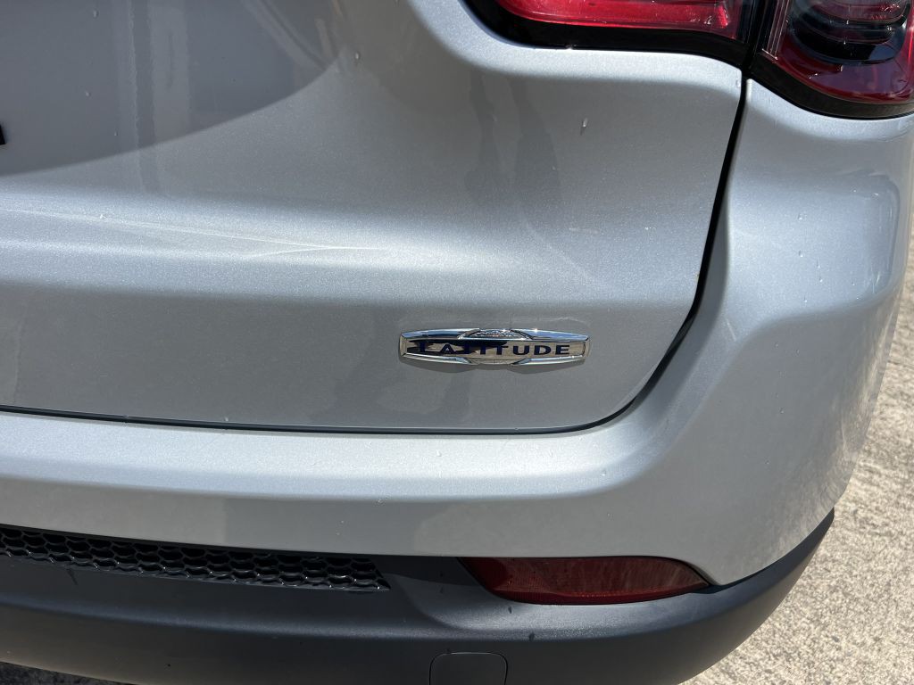 2024 Jeep Compass Image 21