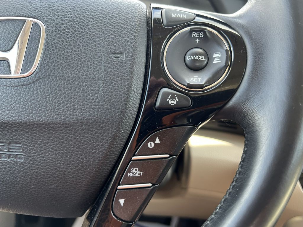 2017 Honda Accord Image 4