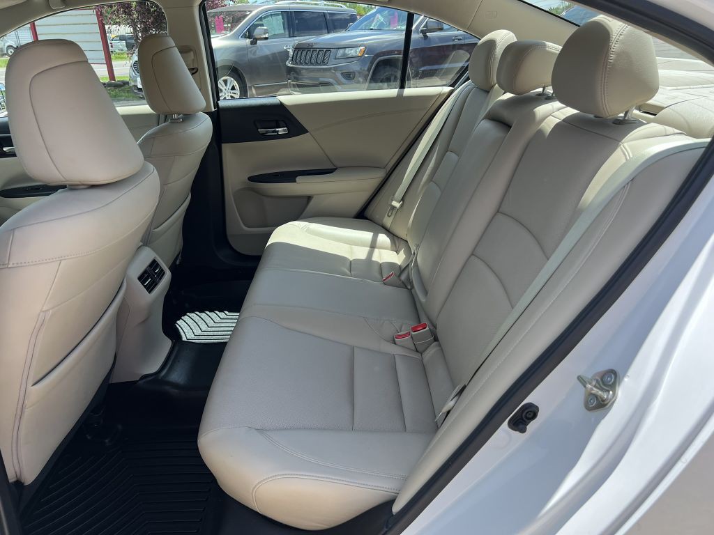 2017 Honda Accord Image 15