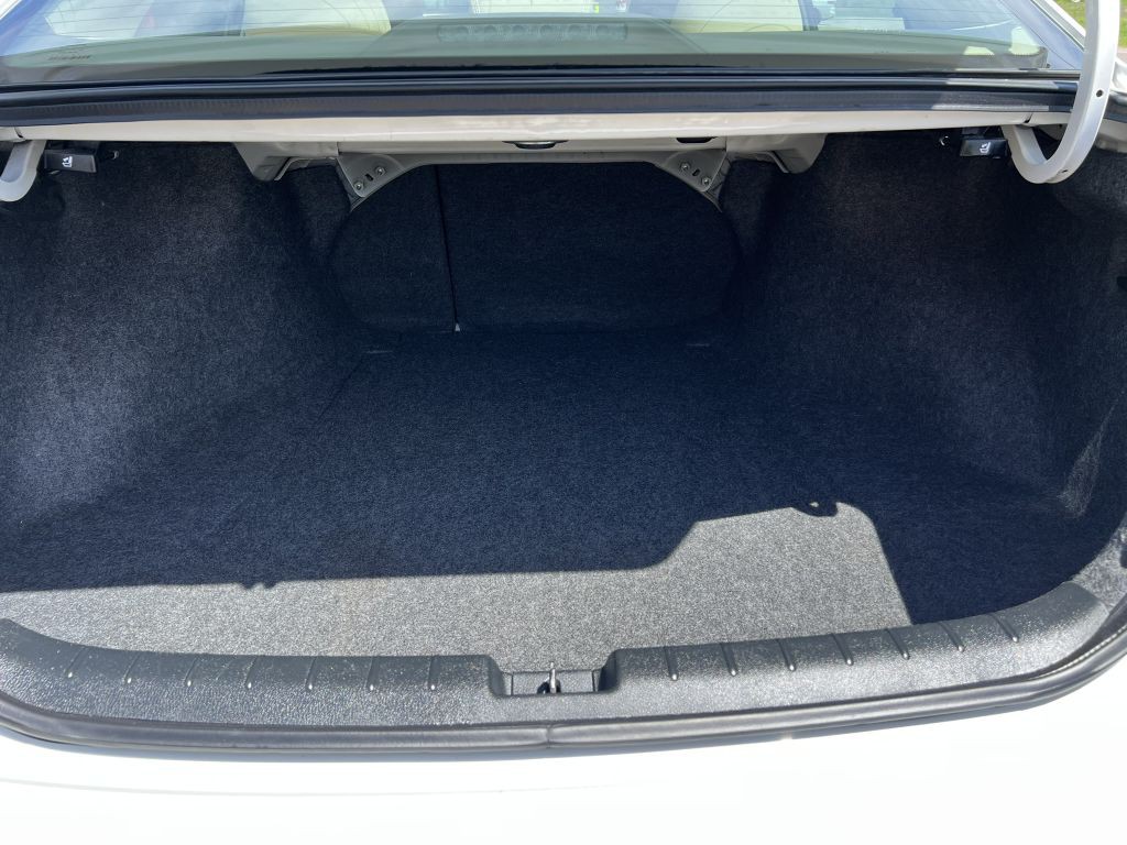 2017 Honda Accord Image 16