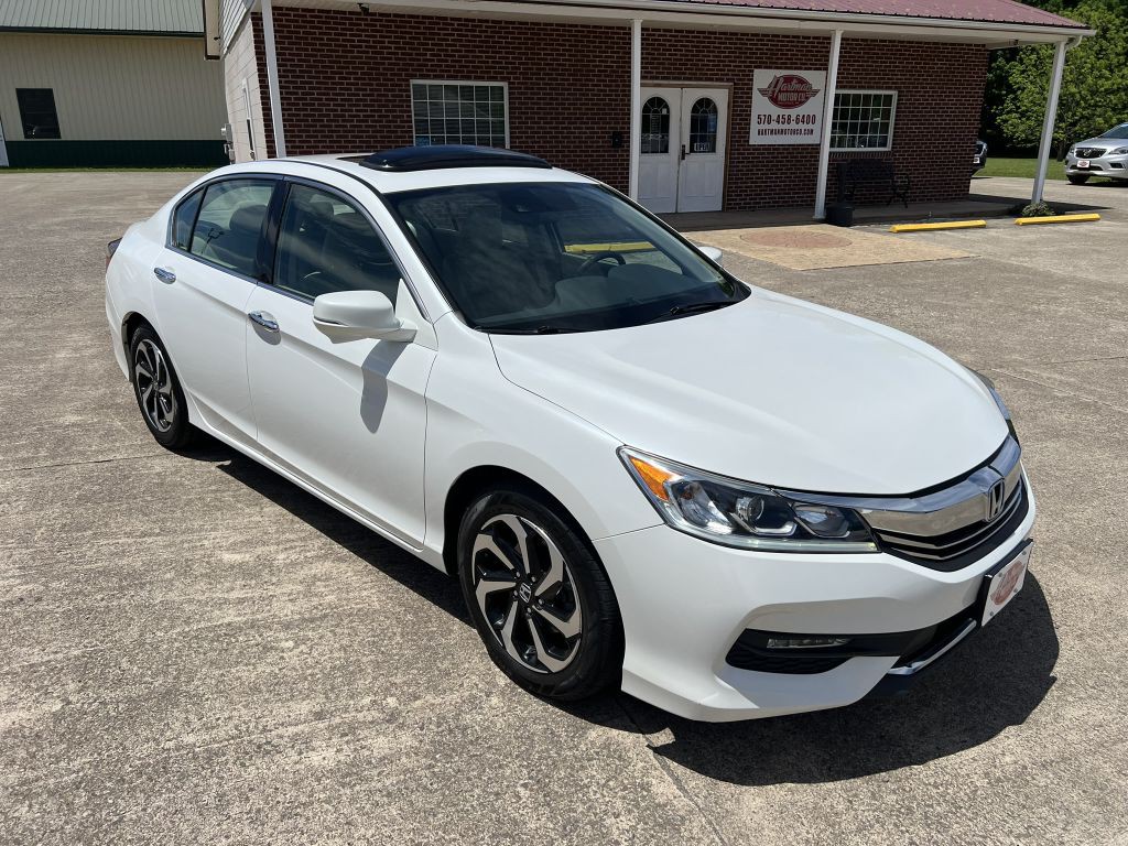 2017 Honda Accord Image 18