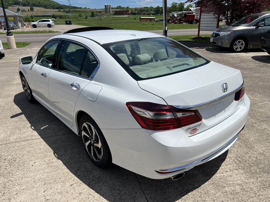 2017 Honda Accord Image 21