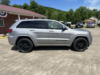 Image for 2018 Jeep Grand Cherokee Laredo ID: 7460911