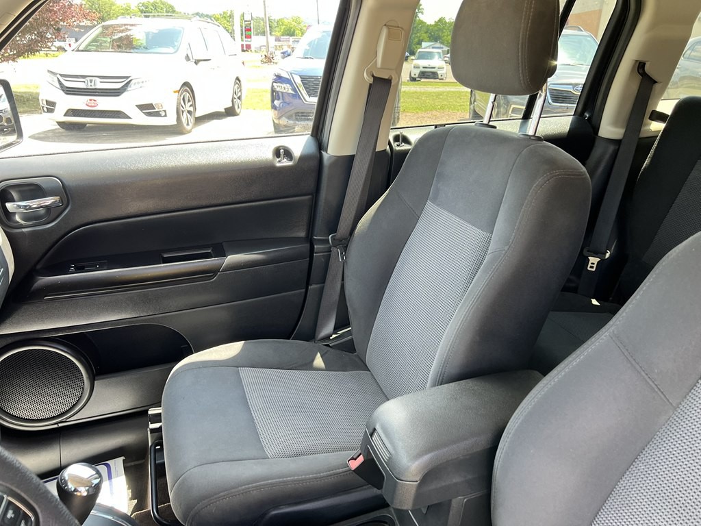 2015 Jeep Patriot Image 9