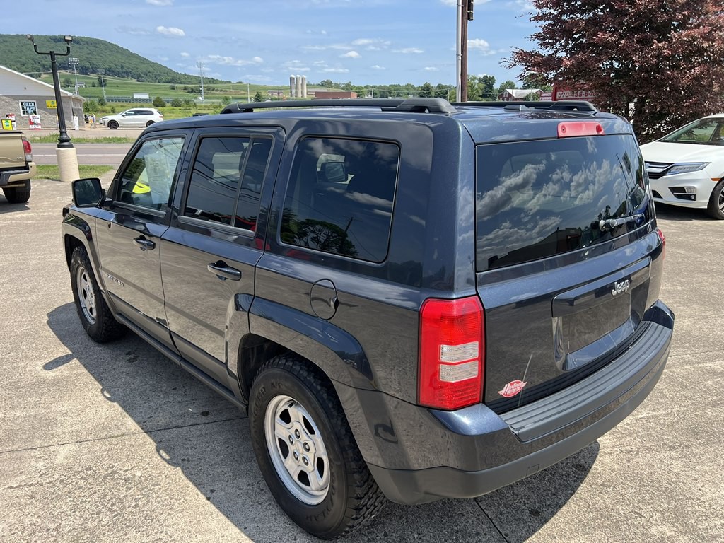 2015 Jeep Patriot Image 16