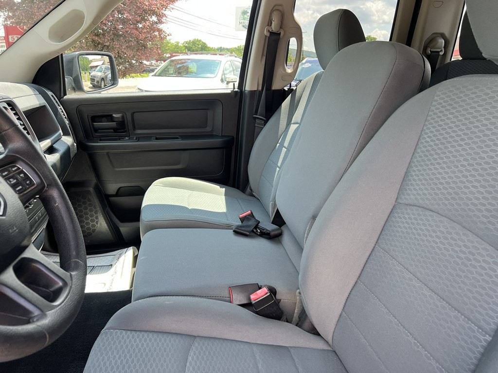 2016 RAM 1500 Image 12