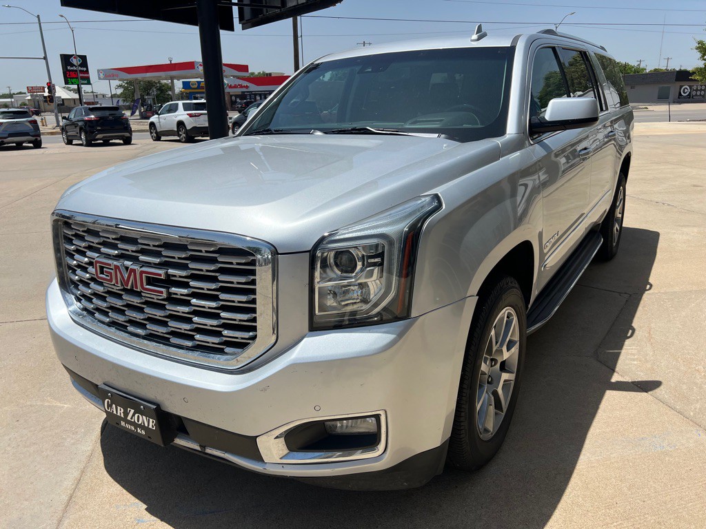 2020 GMC Yukon Image 3