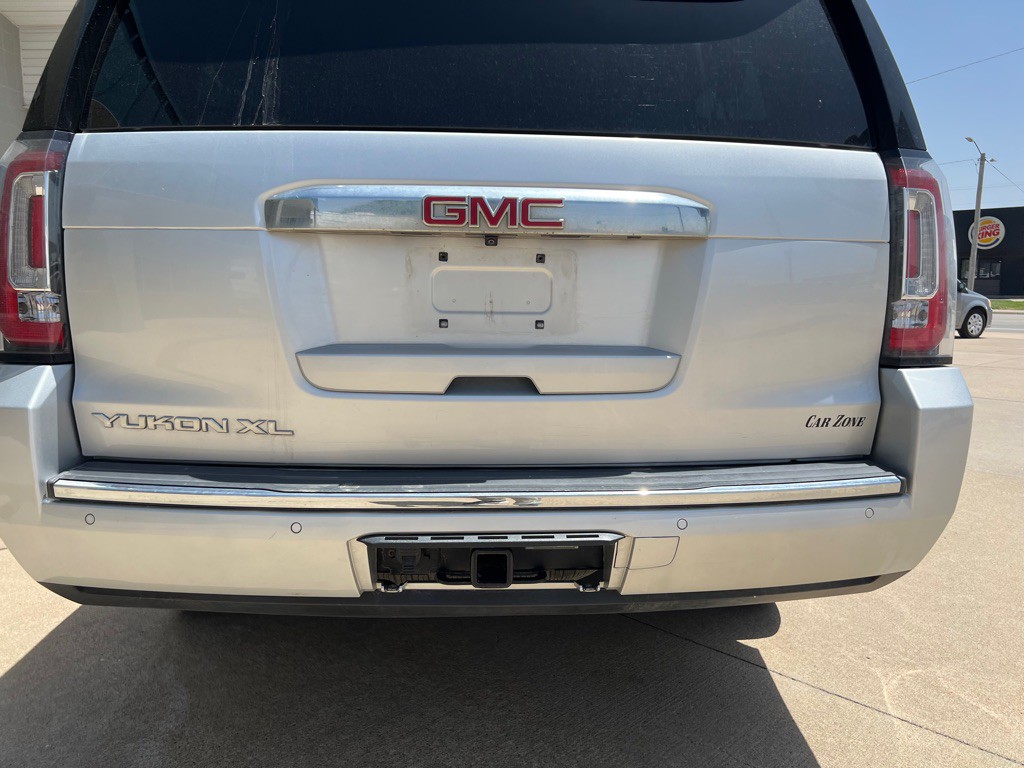 2020 GMC Yukon Image 7