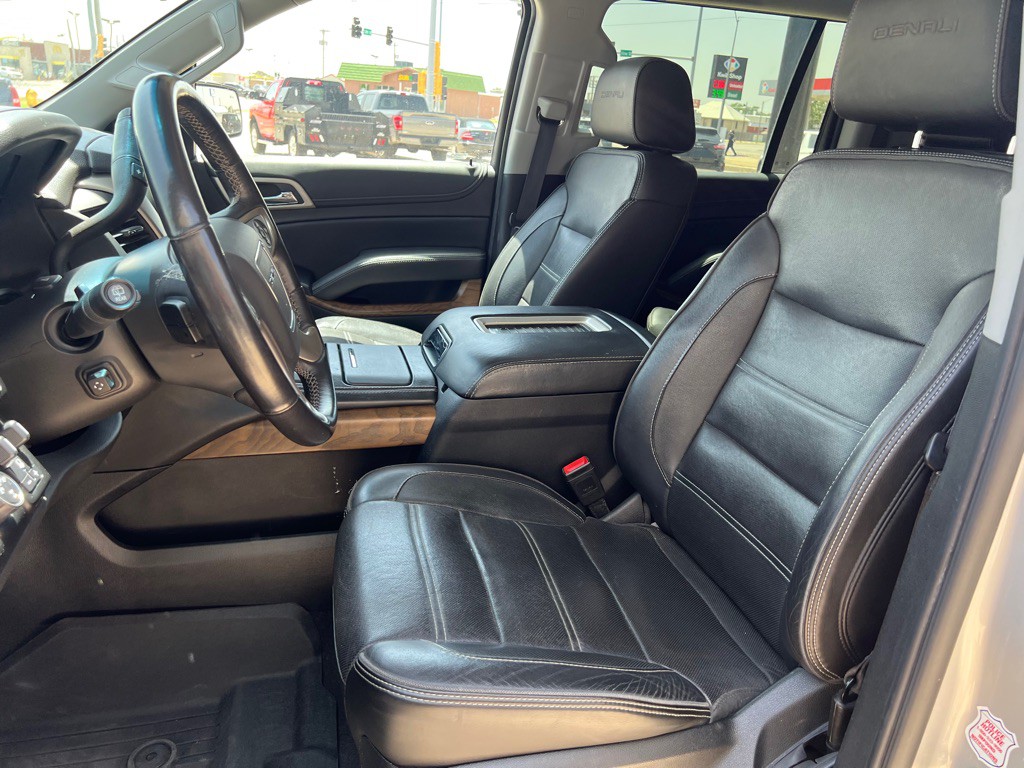 2020 GMC Yukon Image 10