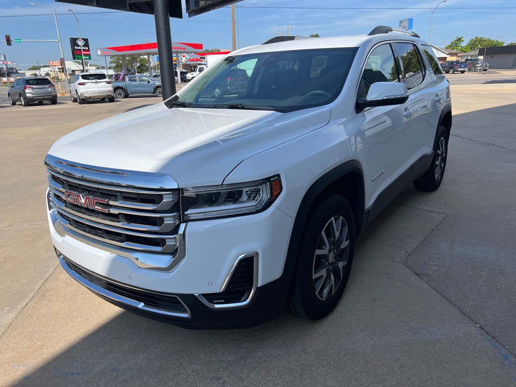 2023 GMC Acadia Image 4