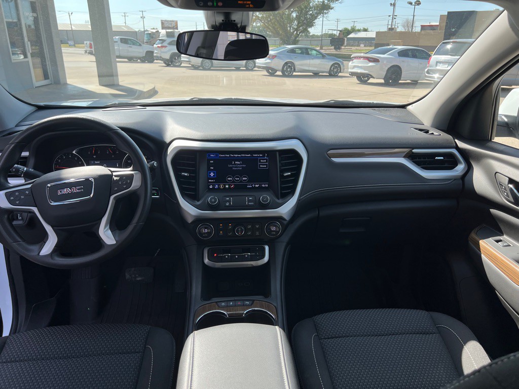 2023 GMC Acadia Image 14