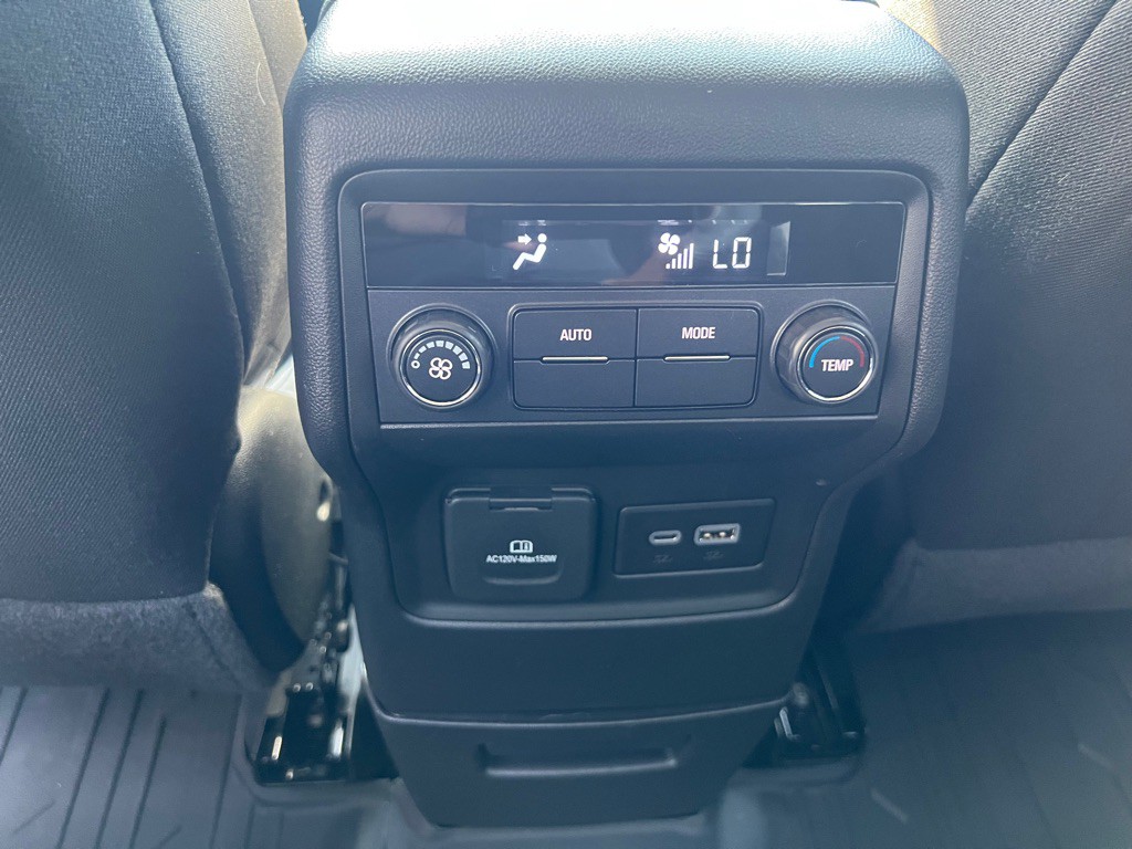 2023 GMC Acadia Image 15