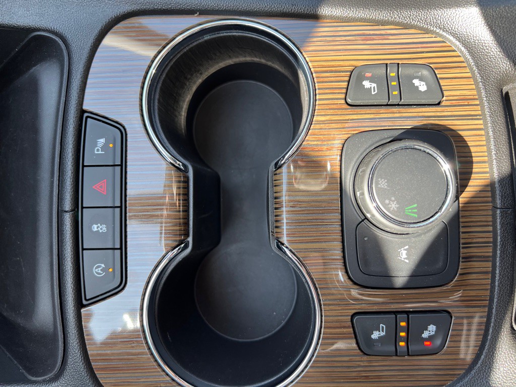 2023 GMC Acadia Image 23