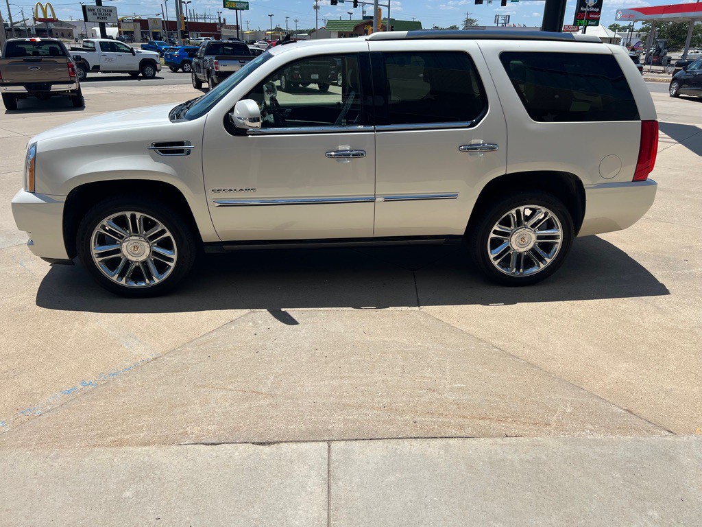 2014 Cadillac Escalade Image 4