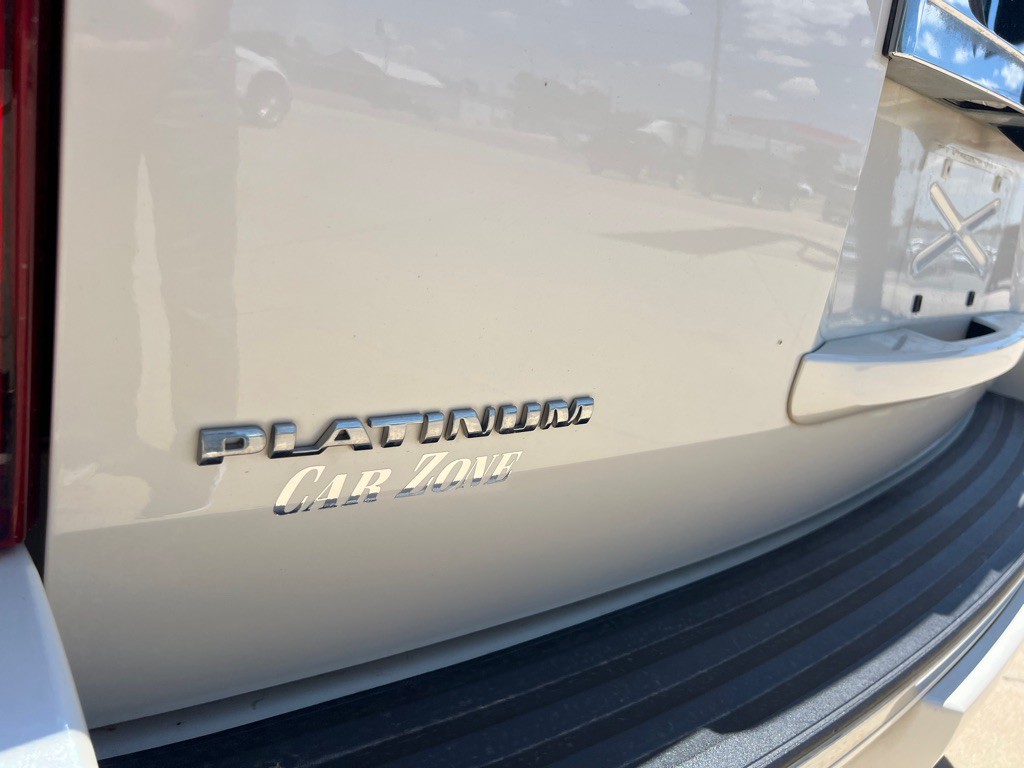 2014 Cadillac Escalade Image 7