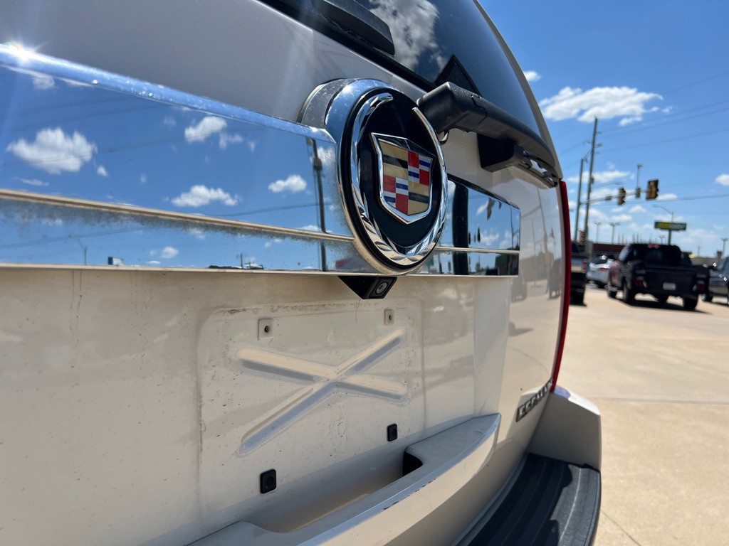 2014 Cadillac Escalade Image 9