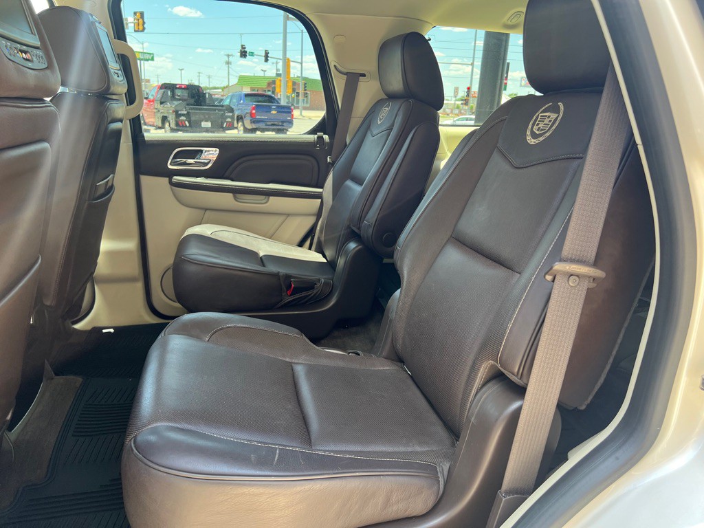 2014 Cadillac Escalade Image 20
