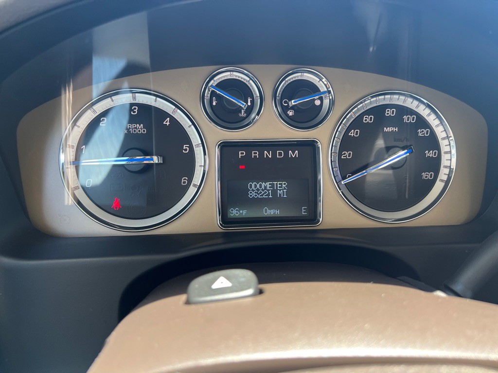 2014 Cadillac Escalade Image 24