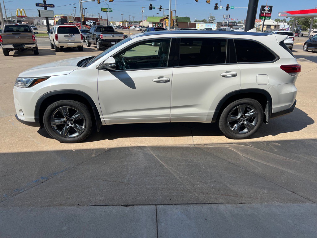 2019 Toyota Highlander Image 4