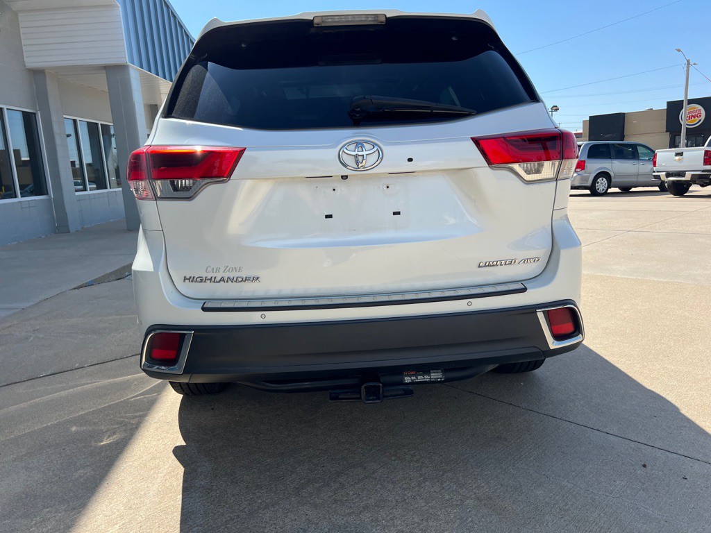 2019 Toyota Highlander Image 7