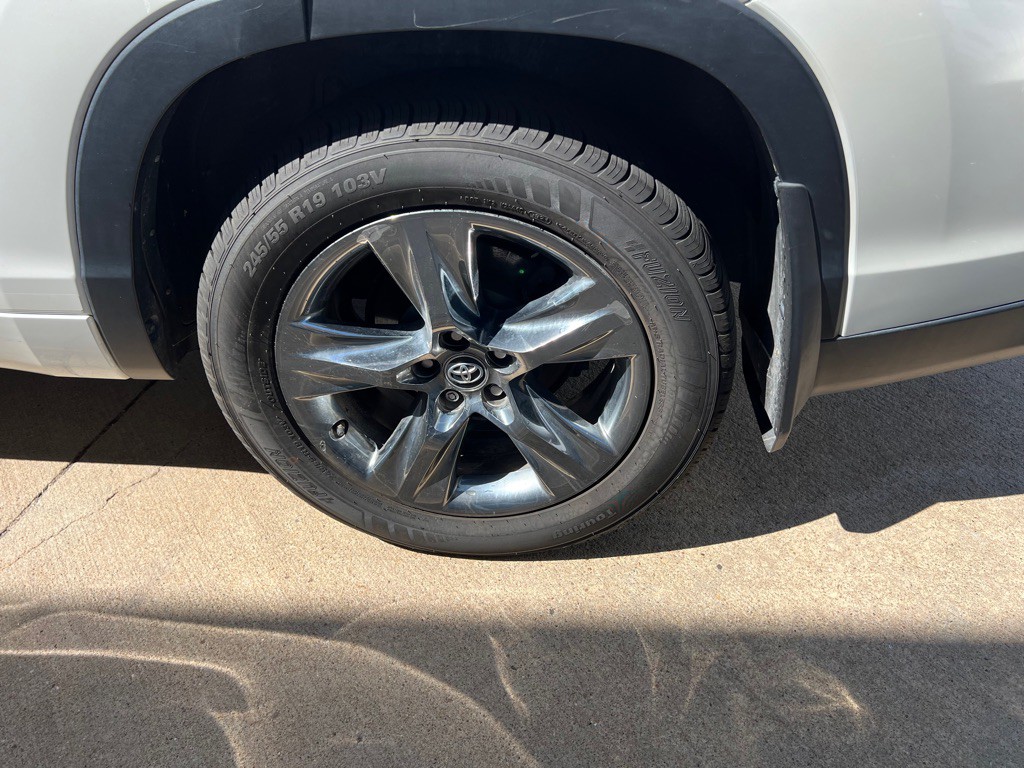 2019 Toyota Highlander Image 8