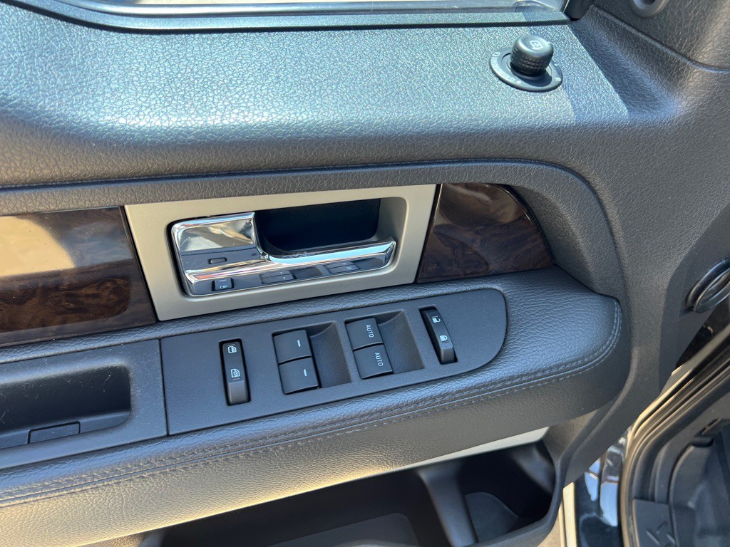 2014 Ford F-150 Image 20