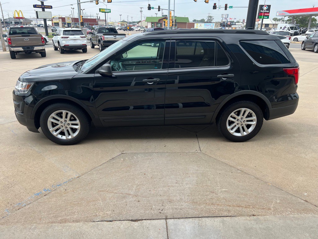 2017 Ford Explorer Image 5