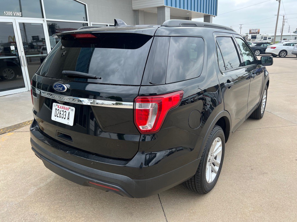 2017 Ford Explorer Image 7