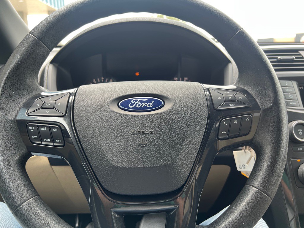 2017 Ford Explorer Image 24