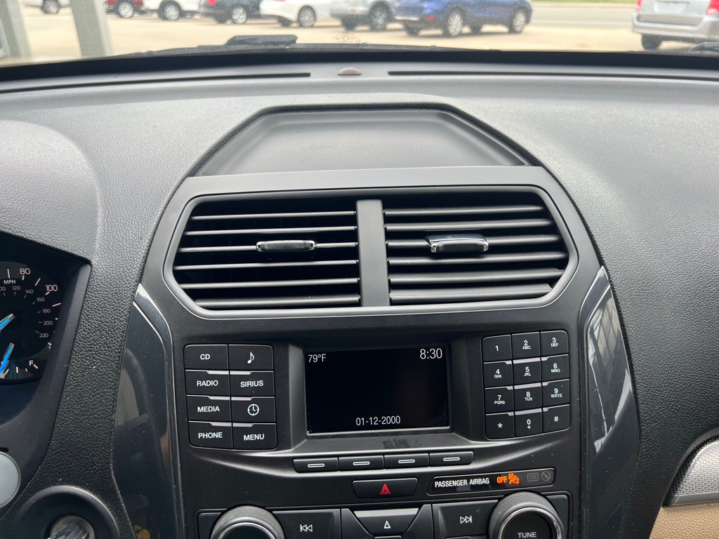 2017 Ford Explorer Image 25