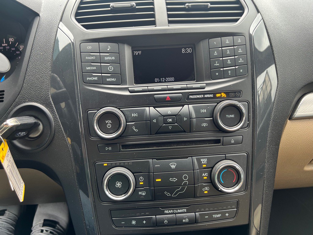 2017 Ford Explorer Image 26