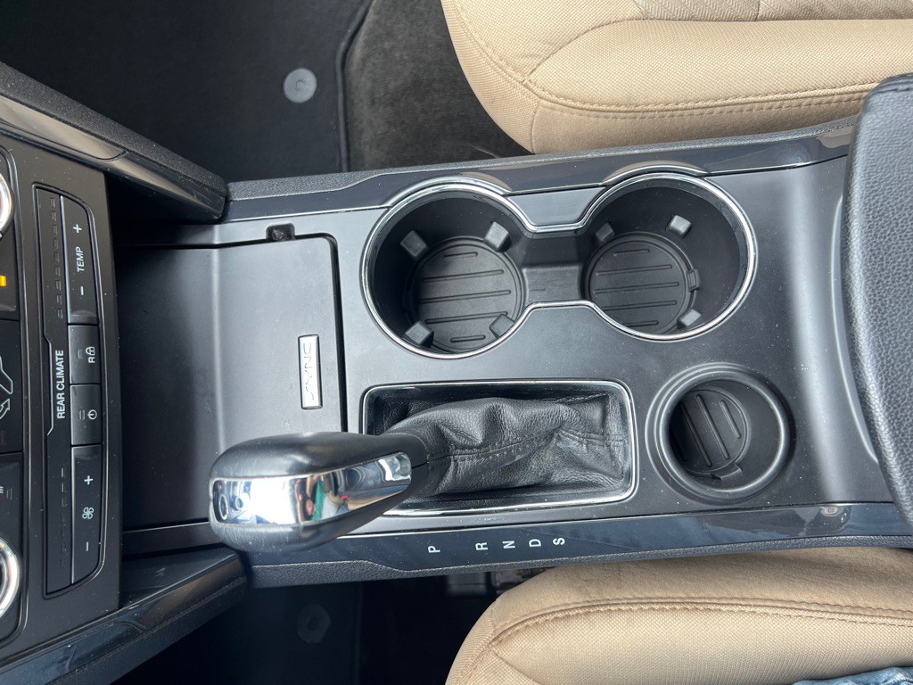 2017 Ford Explorer Image 28