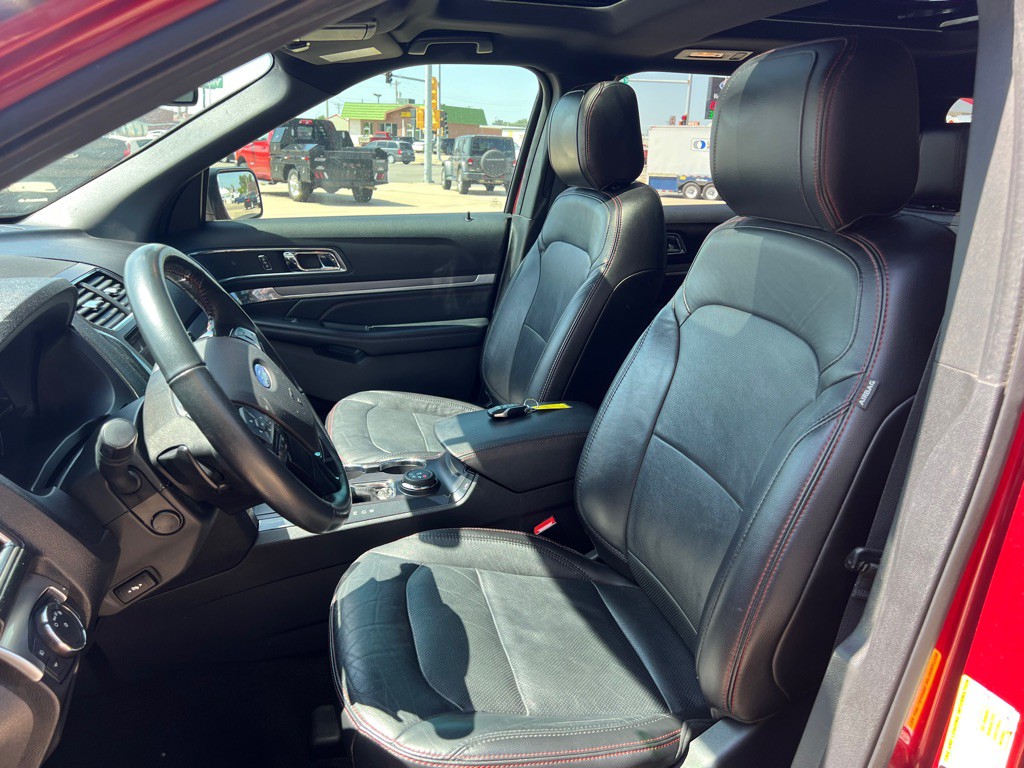 2017 Ford Explorer Image 14