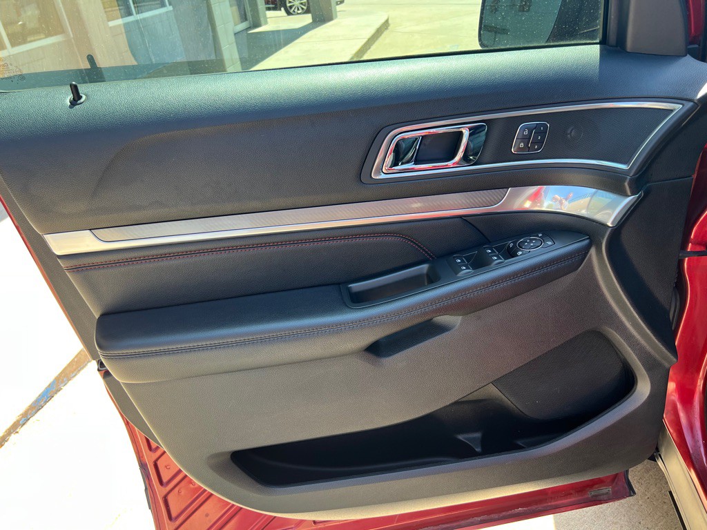 2017 Ford Explorer Image 15