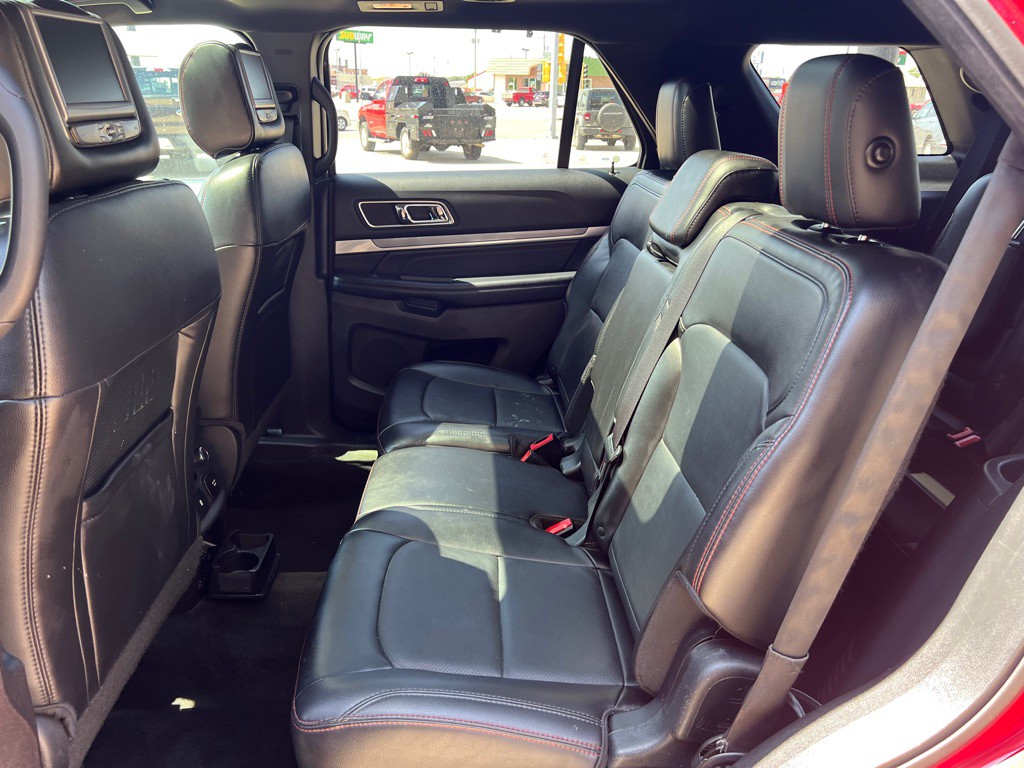 2017 Ford Explorer Image 17