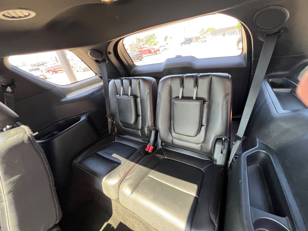 2017 Ford Explorer Image 18