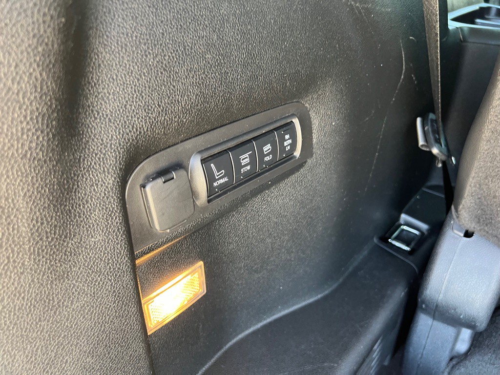2017 Ford Explorer Image 25