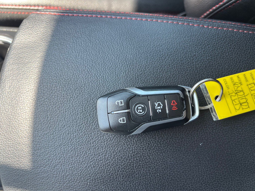 2017 Ford Explorer Image 35