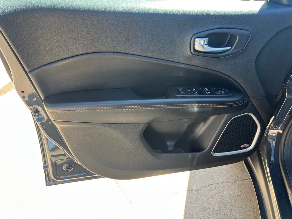2018 Jeep Compass Image 11