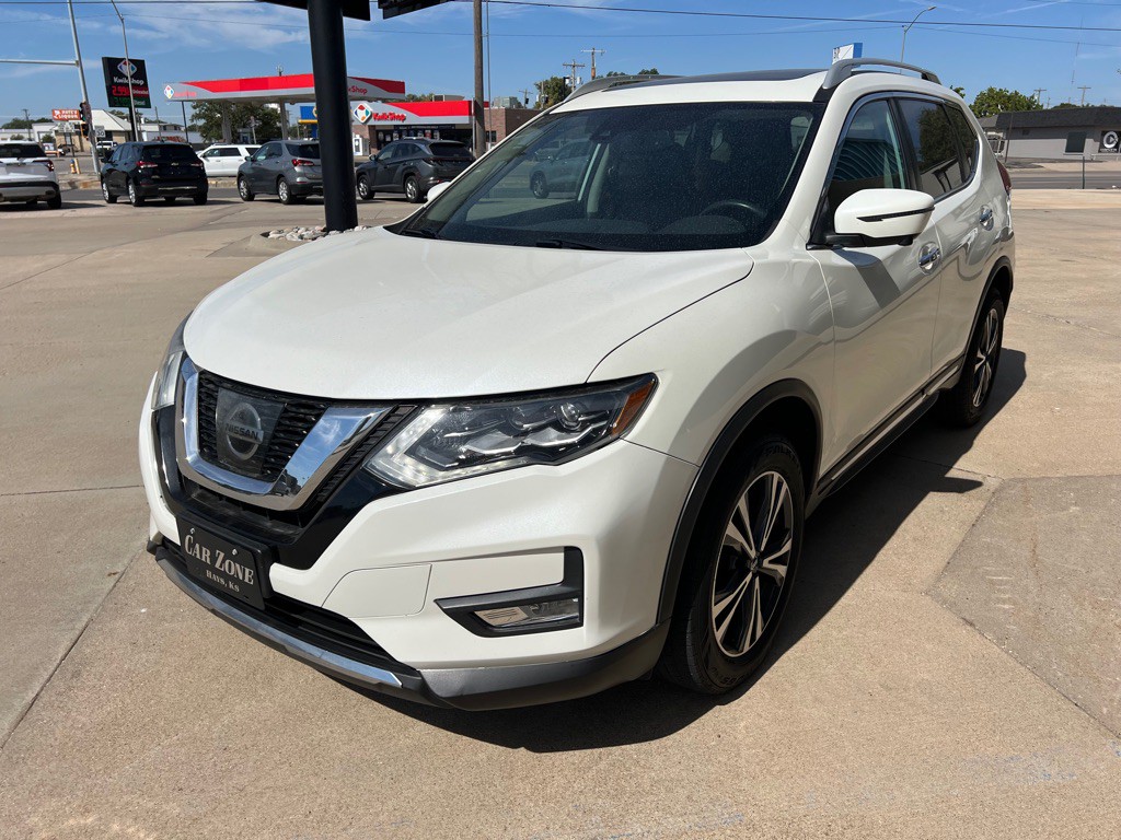 2017 Nissan Rogue Image 3