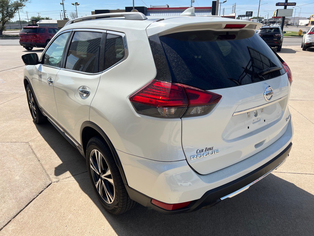 2017 Nissan Rogue Image 5